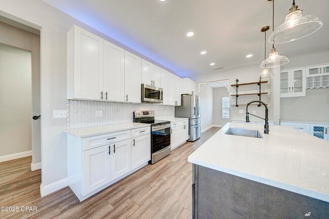 Building Photo - 742 Vista del Sol Ln