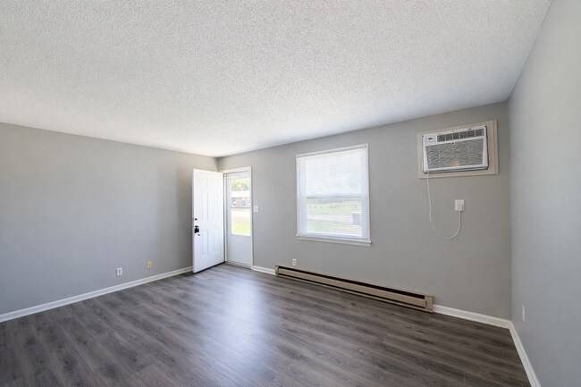 Building Photo - Tandy Drive Apartments