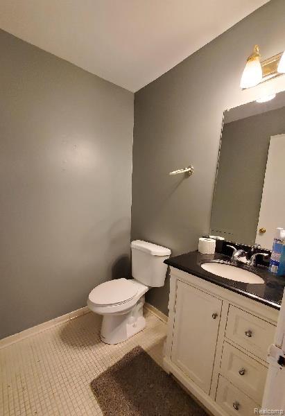 Building Photo - 13900 Camelot Dr