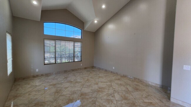 Building Photo - 4 Bedroom Home in the Kerby Estates Commun...
