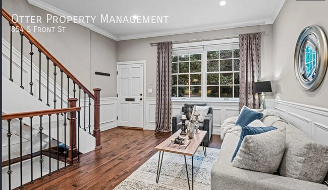 Building Photo - 854 S Front St