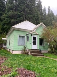 Building Photo - 2 bedroom 1 bath house located in Mullan, ...