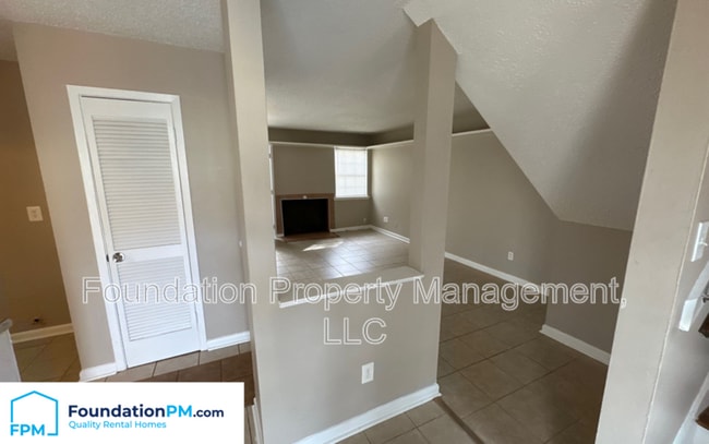 Building Photo - 3818 High Bridge Ct