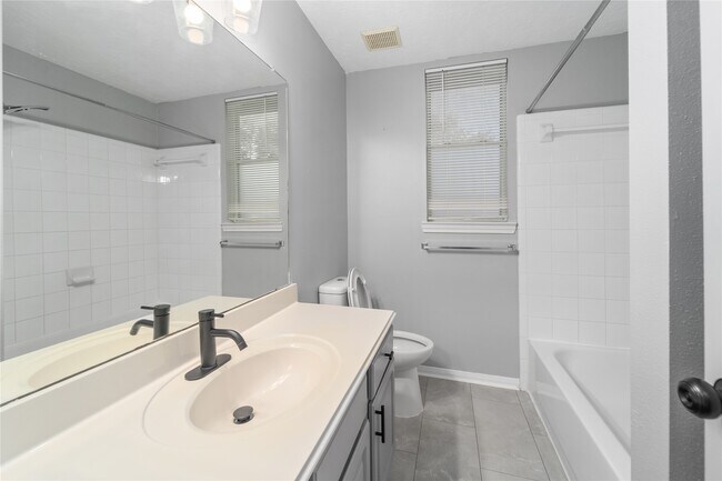 Building Photo - 11543 Valley Pike Ct