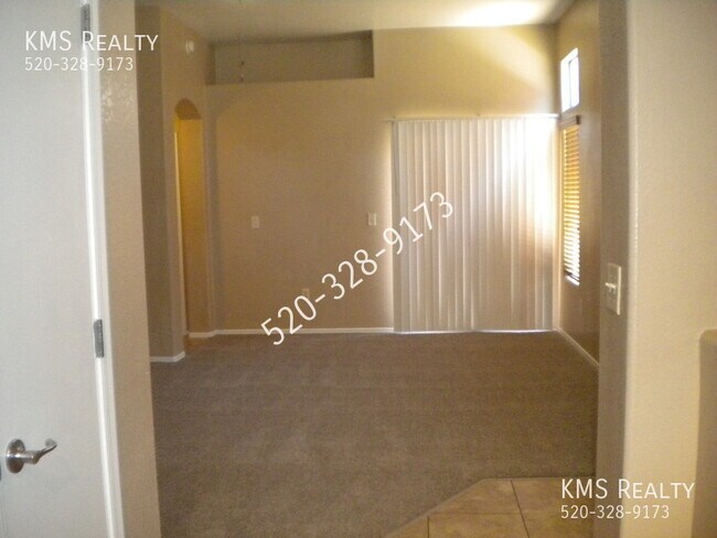 Building Photo - 2 Bed/2 Bath Town Home - OWNER/AGENT