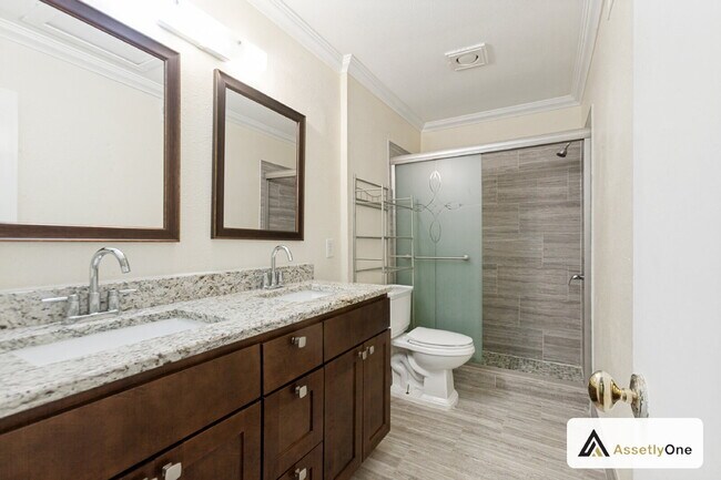Building Photo - Updated North Dallas Townhome | 2 Pools | Clubhouse | Richardson ISD | Private Backyard