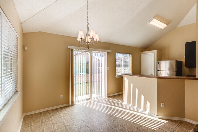 Building Photo - 3445 Tierra Ruby Dr