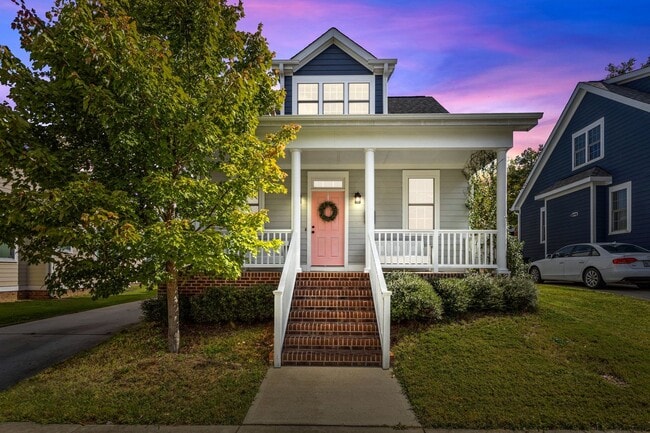 Primary Photo - Gorgeous 3 Bedroom Home in Downtown Raleig...