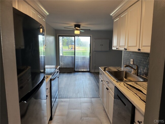 Building Photo - 471 Idlewood Blvd