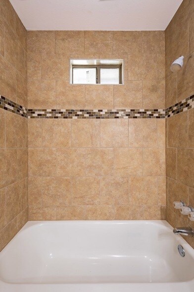 Building Photo - 2677 Fox Cove Drive