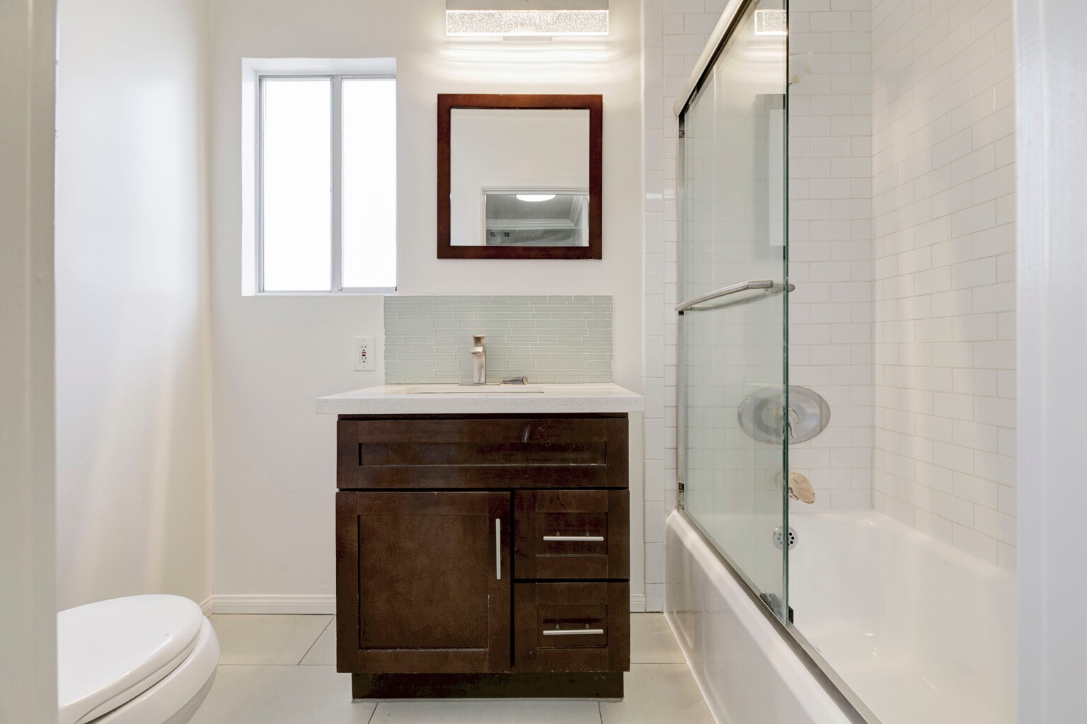 Building Photo - 12156 Vanowen St