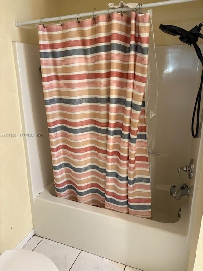 Building Photo - 3241 Willin St