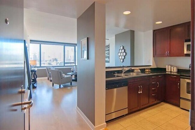 Building Photo - South Beach - 1 BR, 1BA Condo 814 Sq. Ft. ...