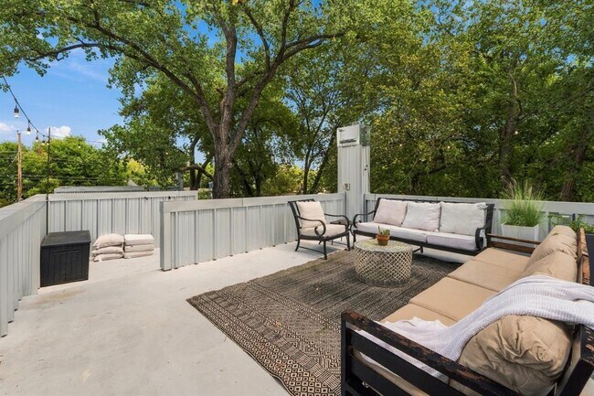 Building Photo - 5307 Prock Ln