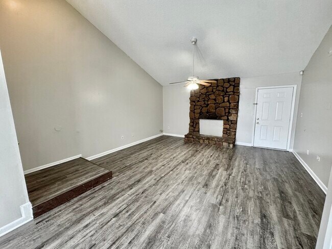 Building Photo - 4080 Meadow Creek Rd