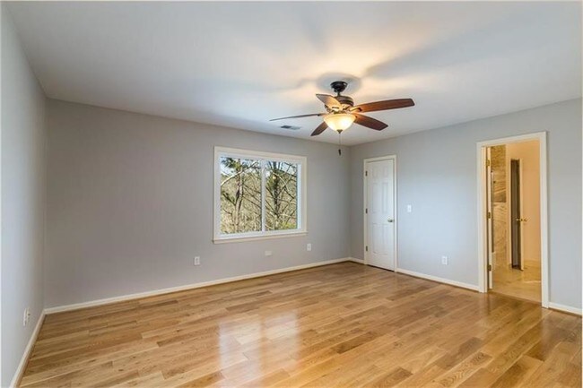 Building Photo - 4031 River Ridge Chase