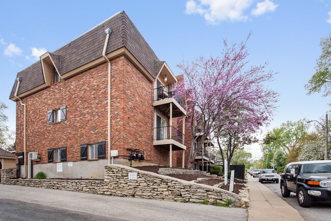 Primary Photo - 4032 Clark Ave