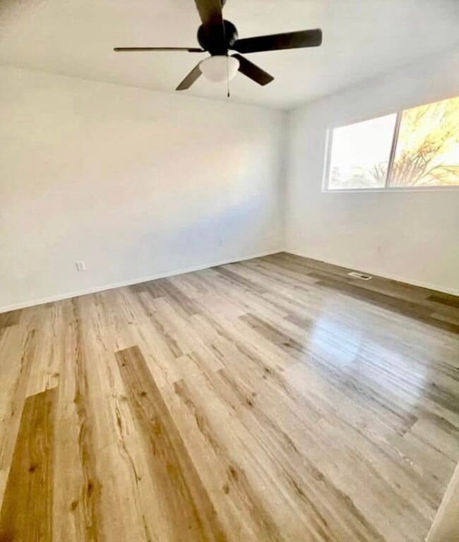 Building Photo - 672 W 700 S
