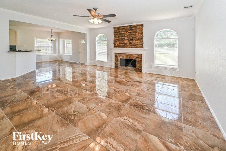 Building Photo - 11125 31st Ave N