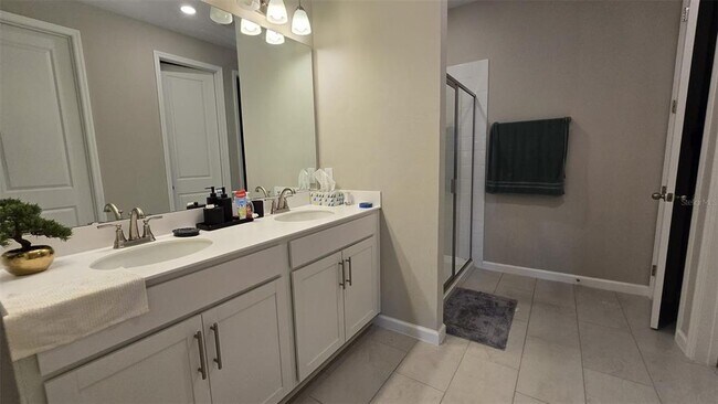 Building Photo - 802 Ballantyne Dr