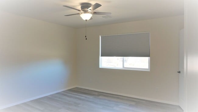 Building Photo - 523 N Leonardo De Vinci Dr