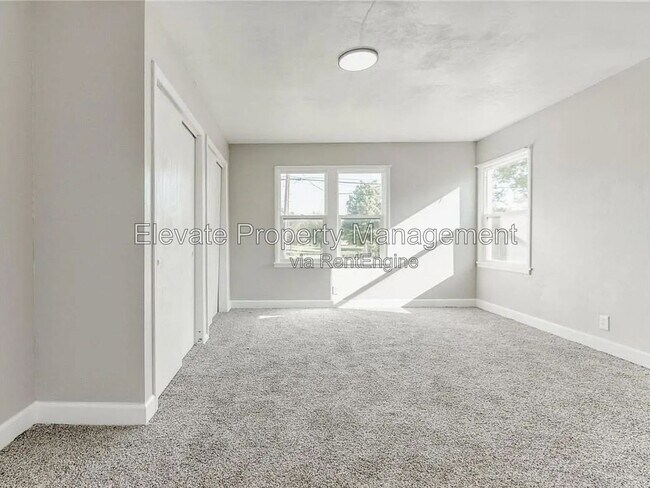 Building Photo - 835 W Eubanks St