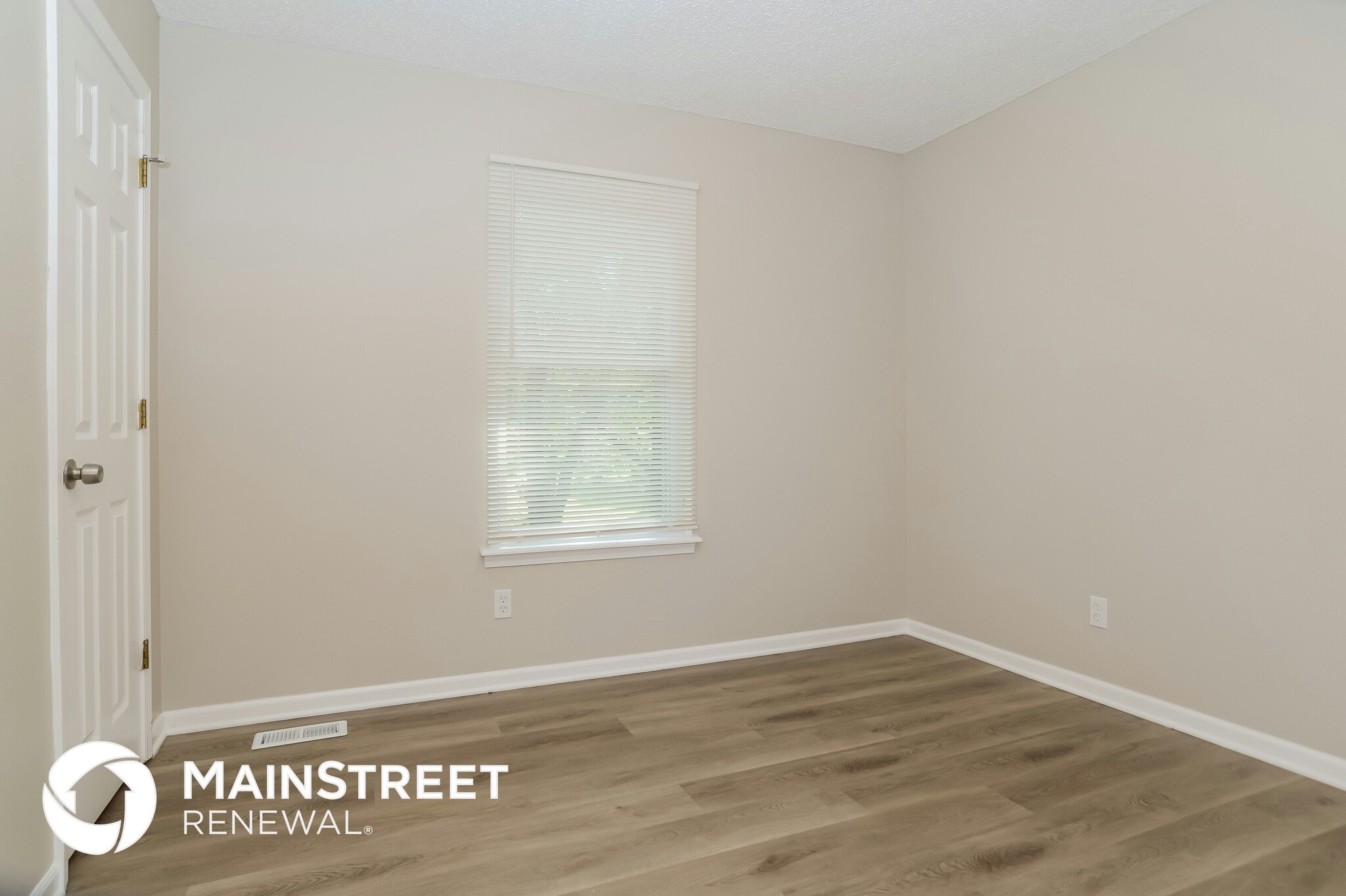 Building Photo - 14705 S Alden St