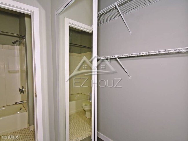 Building Photo - 2 br, 2 bath Apartment - 107 W. Conway Street