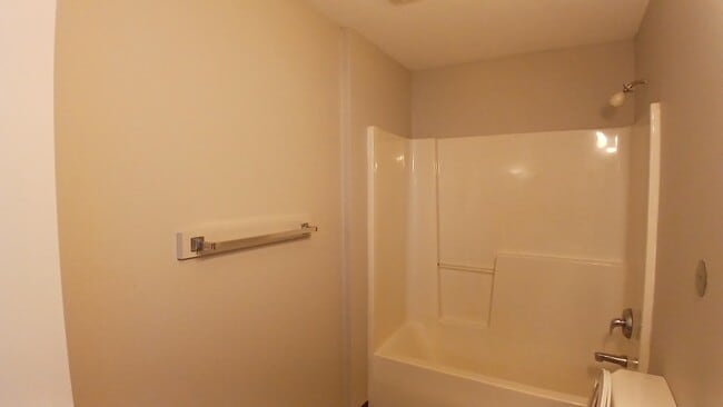 Building Photo - 60 Miller Ave SW