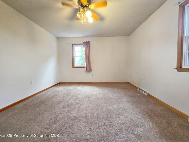 Building Photo - 925 Jessup Ave