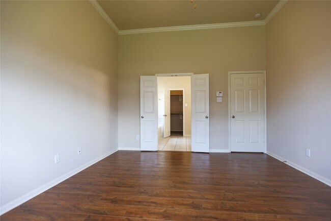 Building Photo - 5102 Heatherdawn Ct