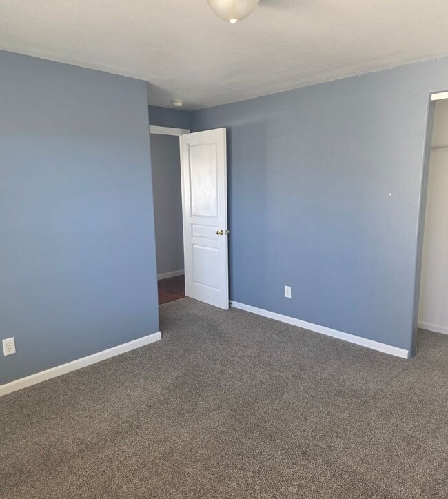 Building Photo - Beautiful Fernley home