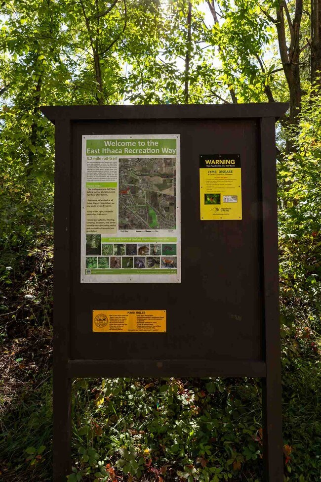 Building Photo - 138 Honness Ln