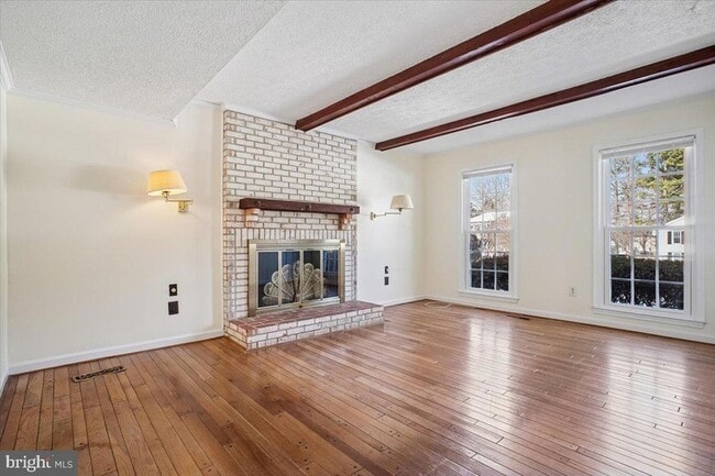 Building Photo - 1221 Forestville Dr