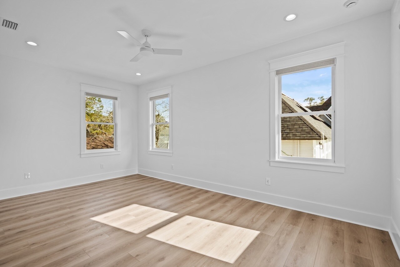 Building Photo - 171 Cordova St