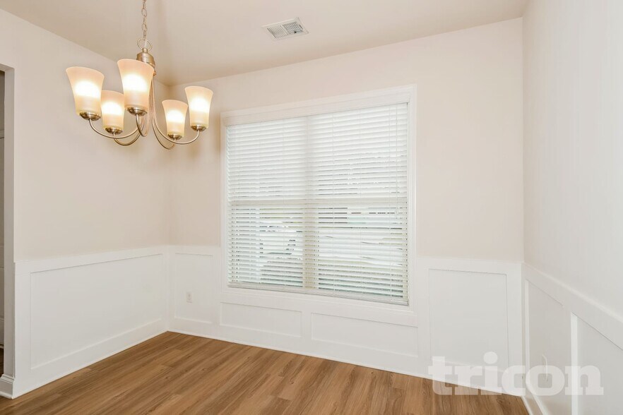 Building Photo - 16 Ireland Pt