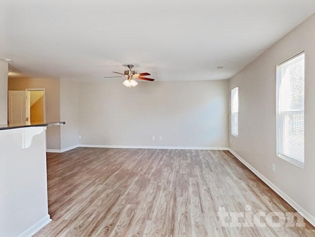 Building Photo - 1912 Carpenter Cabin Dr