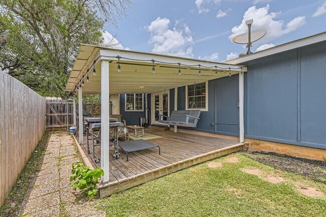 Building Photo - 7905 Wycombe Dr