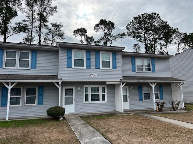 Primary Photo - 1704 Fawn Vista Dr N