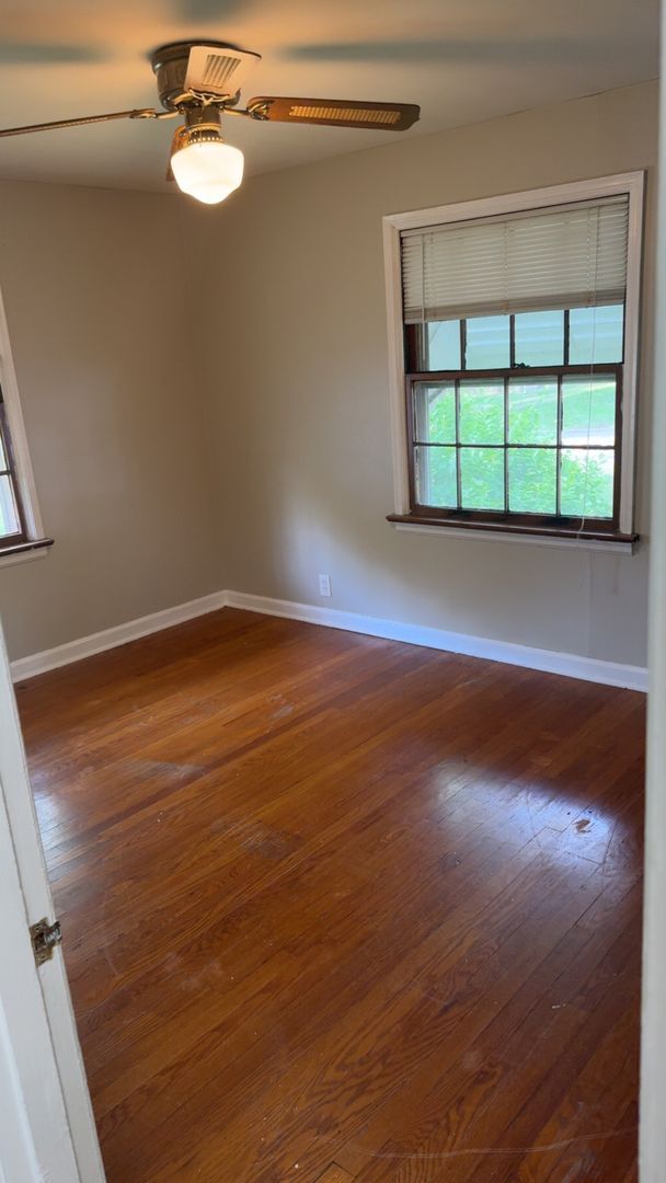 Building Photo - Delightful 2-bedroom, 1-bathroom single-fa...