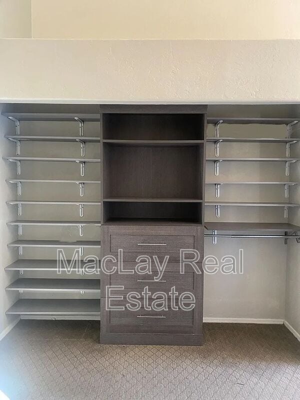 Building Photo - 15410 S 17th Ln