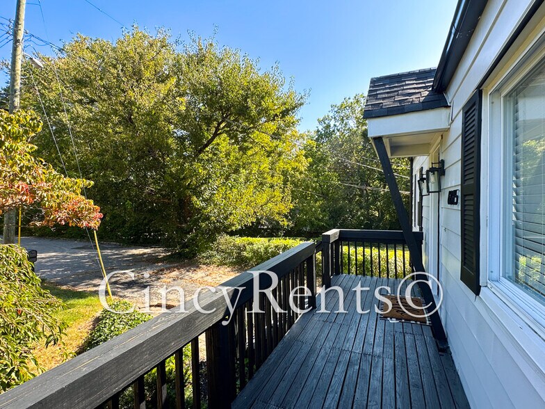 Building Photo - 6815 Sunray St