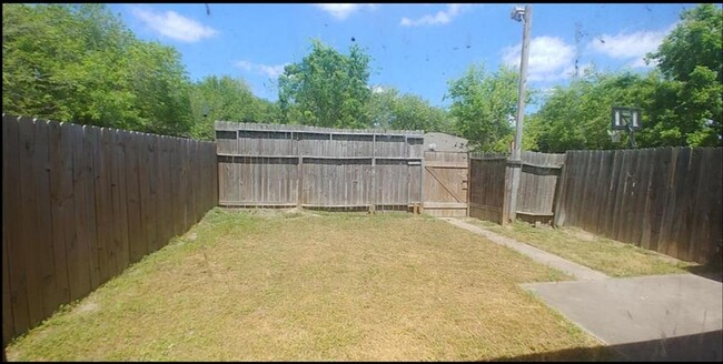 Building Photo - 12706 Bexley Dr