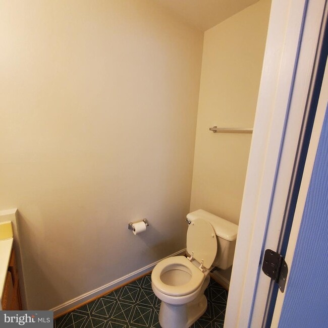 Building Photo - 16211 Ellipse Terrace