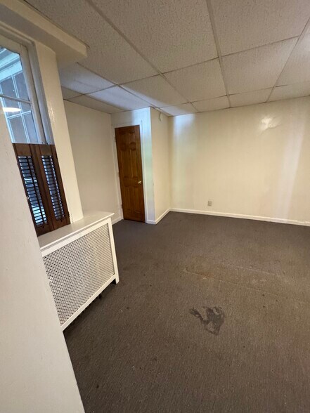 Master Bedroom - 151 N Hanover St