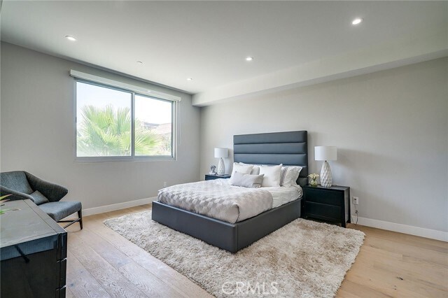 Building Photo - 1148 N Detroit St