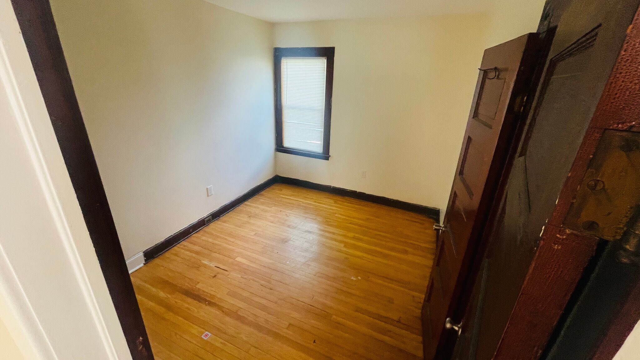 Building Photo - 1560 Miller St
