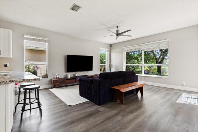 Building Photo - 4166 Wellington Shores Dr