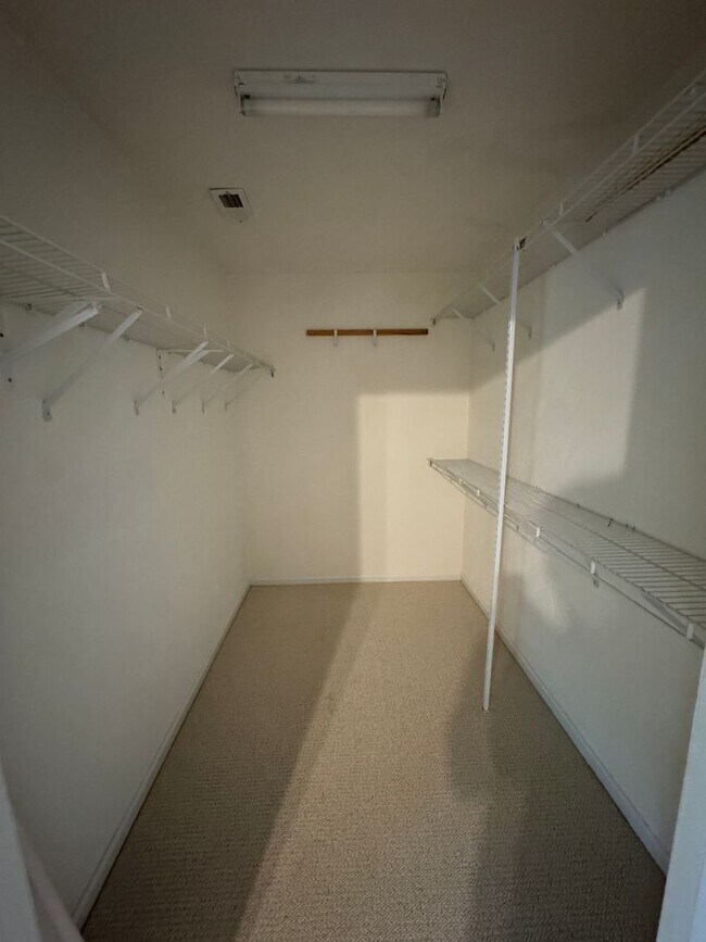 Building Photo - Location! 4 bedroom with garage convenient...