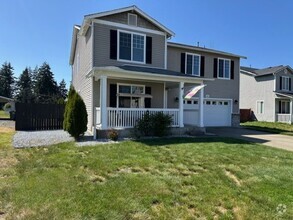 Building Photo - Beautiful Family home
